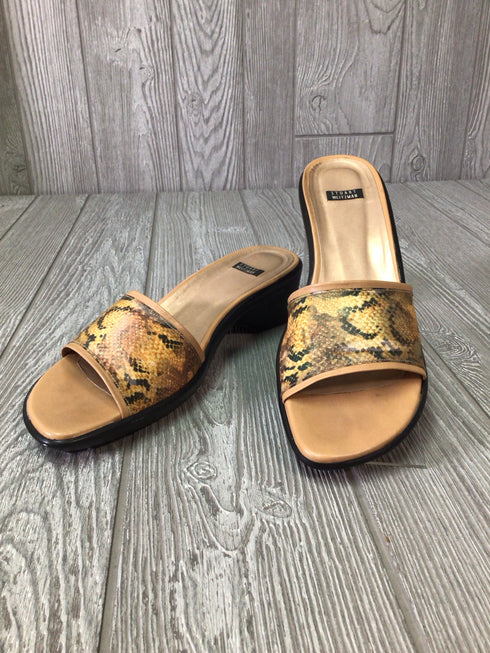 Stuart Weitzman Slides Size 9